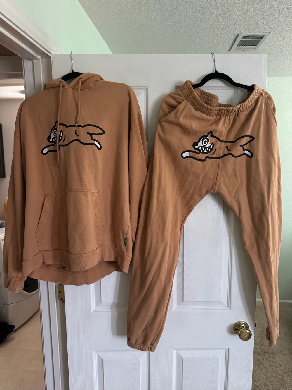 Icecream Tan Graphic Hoodie XL & Joggers L Set